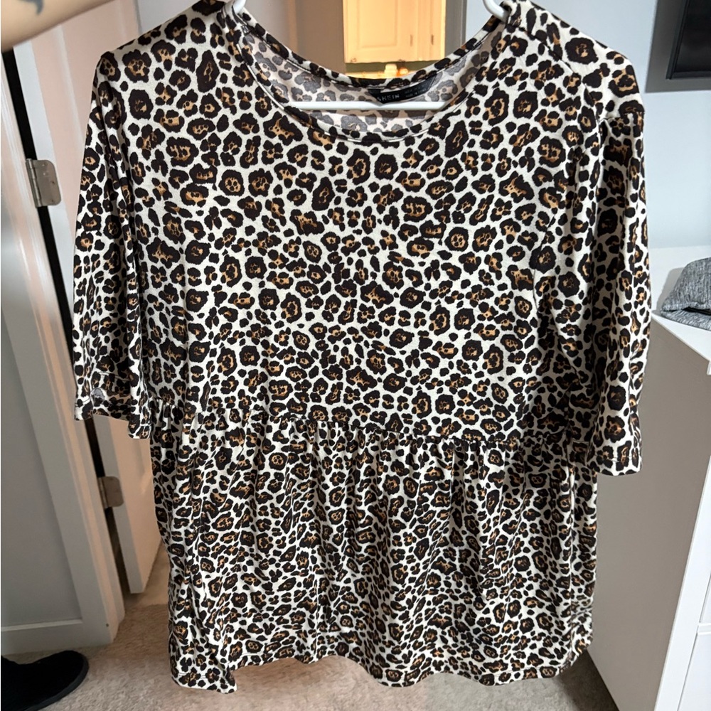 SHEIN Leopard Print Short Sleeve Top